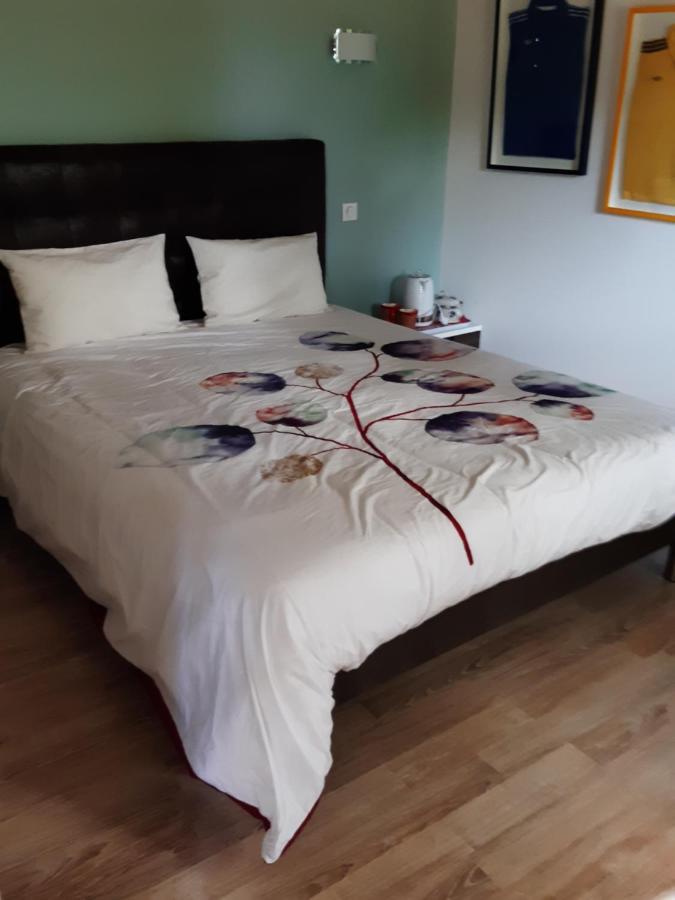 La Ferme De Capucine Bed & Breakfast Culhat ภายนอก รูปภาพ